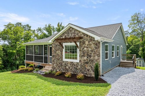 117 E Otter Ridge Dr, Goode, VA, 24556-2006 | Card Image