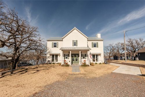 1061 Tradewinds Rd, Nocona, TX, 76255-6916 | Card Image