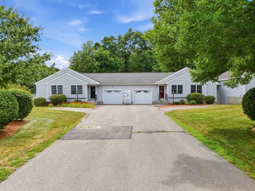 15 Rainbow Dr, Londonderry, NH, 03053-6117 | Card Image