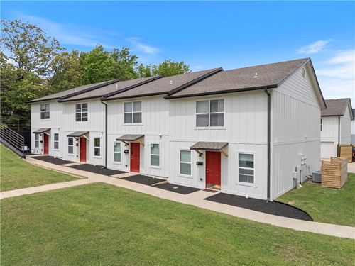 950-956 Eagle & 825-831 Oakland Street, Fayetteville, AR, 72701 | Card Image