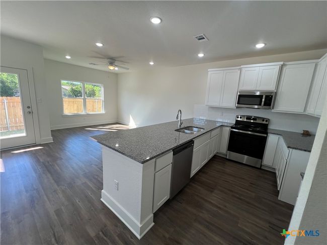 1834 Royal Loop, Townhouse with 3 bedrooms, 3 bathrooms and null parking in Belton TX | Image 5
