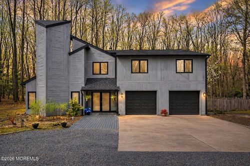 176 Stonehill Rd, Freehold, NJ, 07728-8516 | Card Image