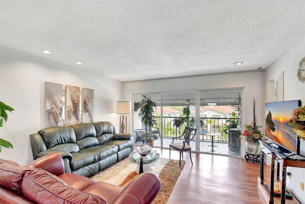 Residential Lease in Lake Worth 3