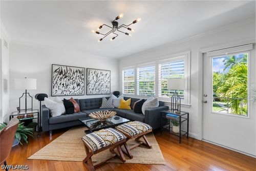 221b-221 8th Ave S, NAPLES, FL, 34102-6836 | Card Image