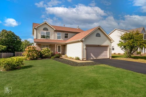 1354 S Abington Ln, Round Lake, IL, 60073-5610 | Card Image
