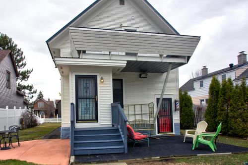 24 E Conan St, Ely, MN, 55731-1236 | Card Image