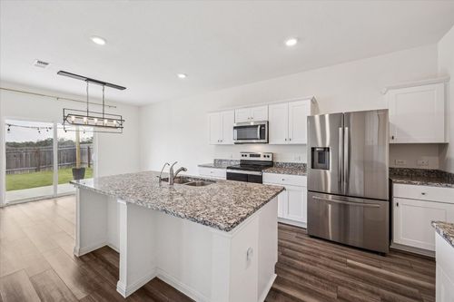 208 Night Riders Way, Jarrell, TX, 76537-0698 | Card Image