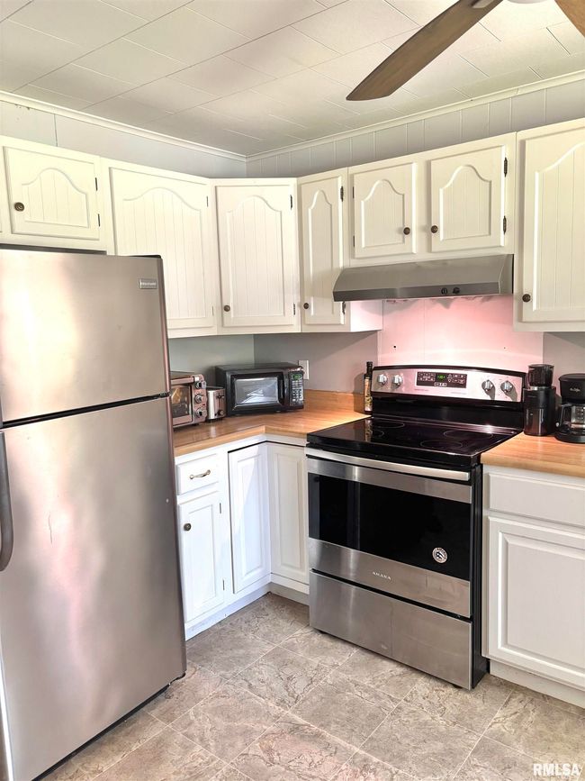 286 Kochs Ln, House other with 2 bedrooms, 2 bathrooms and null parking in Meredosia IL | Image 45