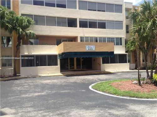 1b2-6801 Sw 147th Ave, Miami, FL, 33193-1075 | Card Image