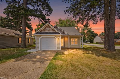 880 Brompton Ct, Newport News, VA, 23608-9345 | Card Image