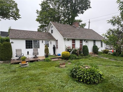 264 W Main St, North Kingstown, RI, 02852-5116 | Card Image