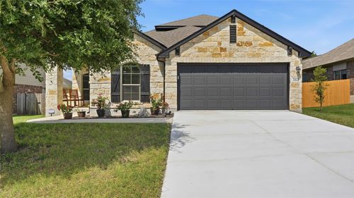 2122 Dragon Trail, New Braunfels, TX, 78130 | Card Image