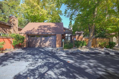 676 W Riverview Cir, Reno, NV, 89509-1101 | Card Image