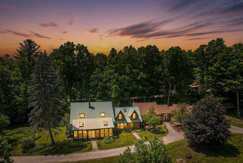 38 Water St, Rumney, NH, 03266-3049 | Card Image