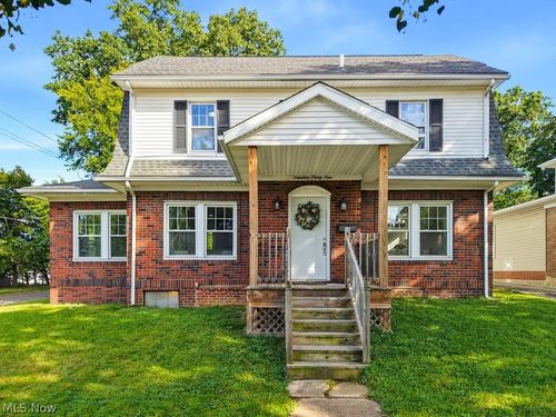 1939 Chestnut Blvd, Cuyahoga Falls, OH, 44223-1857 | Card Image