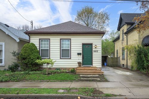 687 Princess Ave, London, ON, N5W3M2 | Card Image