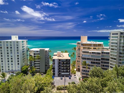apt-304-2987 Kalakaua Ave, Honolulu, HI, 96815-4633 | Card Image