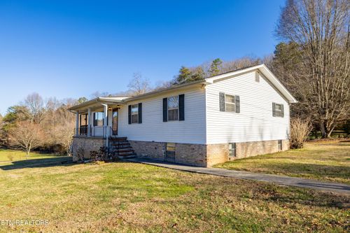 4462 Rocky Branch Rd, Walland, TN, 37886 | Card Image