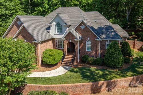 110 Elizabeth Ct, Mount Holly, NC, 28120-9202 | Card Image