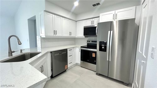 apt-705-8275 Ibis Club Dr, NAPLES, FL, 34104-2417 | Card Image