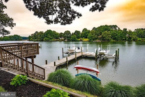 17760 Lawrence St, Saint Inigoes, MD, 20684-3038 | Card Image