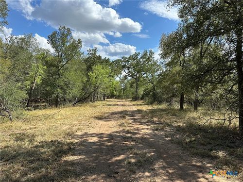 650 Coastal Ln, Luling, TX, 78648 | Card Image