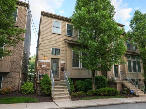 463 Wyola St, Mt Washington, PA, 15211-1135 | Card Image