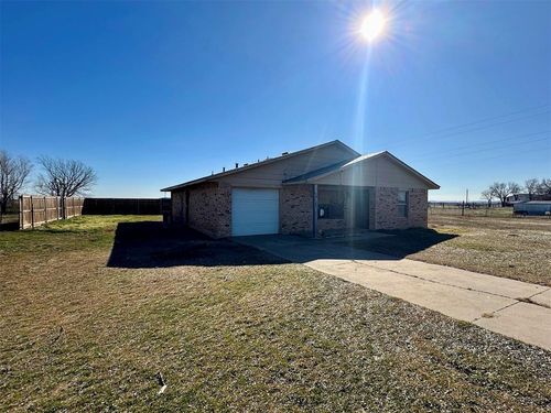 315 S Bannister St, Gotebo, OK, 73041-9615 | Card Image