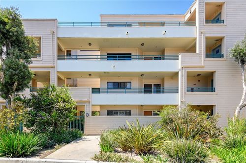 101-110 The Vlg, Redondo Beach, CA, 90277-2591 | Card Image