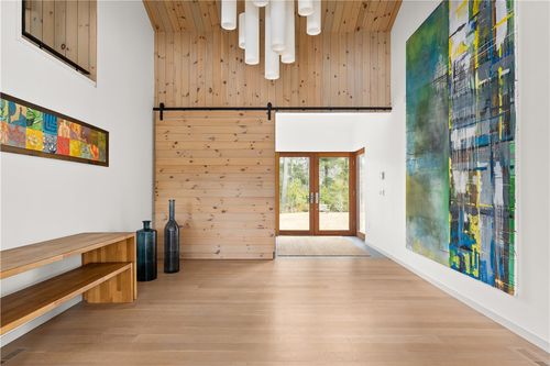 21 Fairview Ave, Hope Valley, RI, 02832-2112 | Card Image