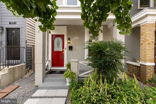 709 16th St Ne, WASHINGTON, DC, 20002-4513 | Card Image