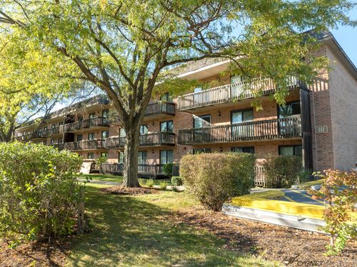 202-444 Redondo Dr, Downers Grove, IL, 60516-4623 | Card Image