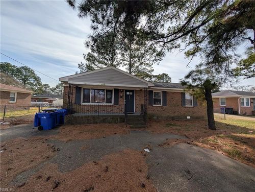 2821 High St, Portsmouth, VA, 23707-3523 | Card Image