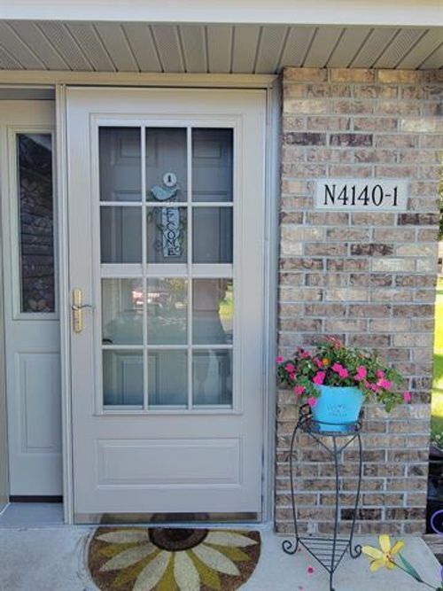 N4140 Pine St, Brodhead, WI, 53520-8615 | Card Image