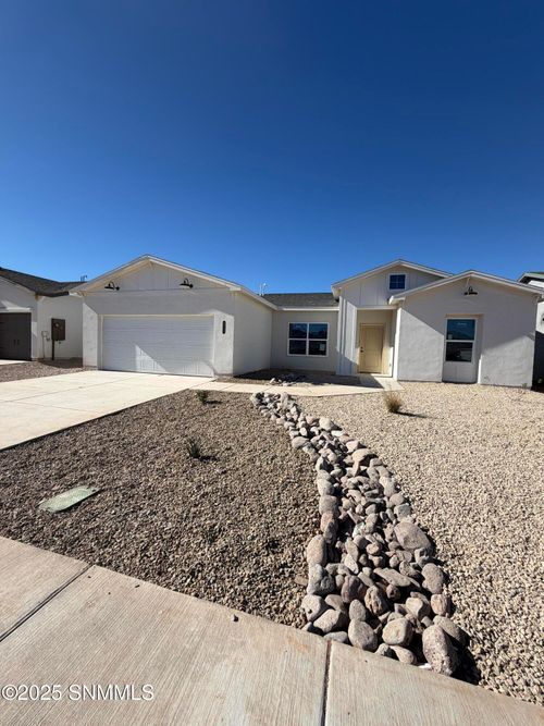 6567 Phoenix St Street, Las Cruces, NM, 88012 | Card Image