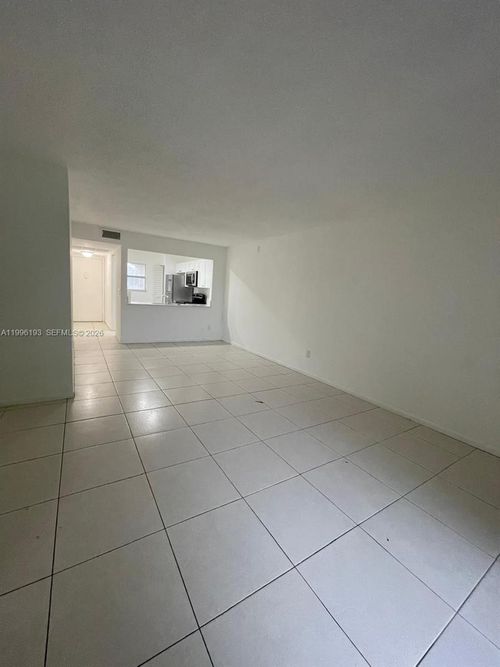 24-861 Ne 209th Ter, Miami, FL, 33179-1274 | Card Image