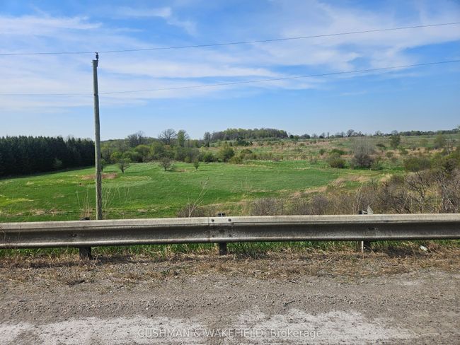 1052 Sideroad 20, Home with 0 bedrooms, 0 bathrooms and null parking in New Tecumseth ON | Image 4