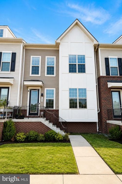 1403 Tawny Thrasher Ter Ne, LEESBURG, VA, 20176-3393 | Card Image