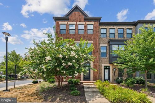 13212 Woodland Park Rd, HERNDON, VA, 20171-3019 | Card Image