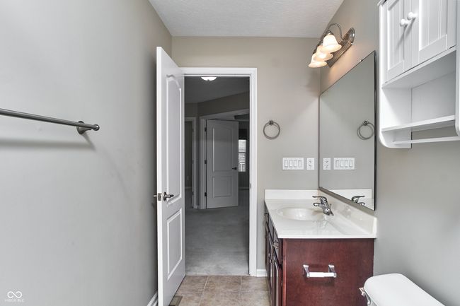 13499 Molique Blvd, Townhouse with 2 bedrooms, 3 bathrooms and null parking in Fishers IN | Image 36