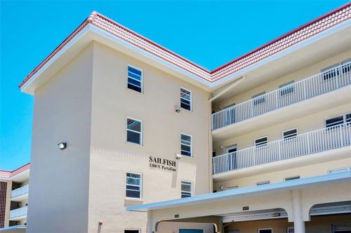 305-1300 N Portofino Dr, SARASOTA, FL, 34242-3111 | Card Image