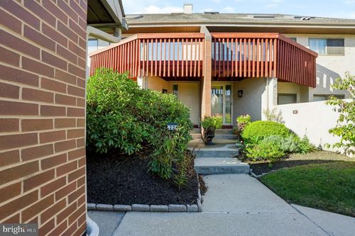 22-593 Geneva Dr, MECHANICSBURG, PA, 17055-5464 | Card Image