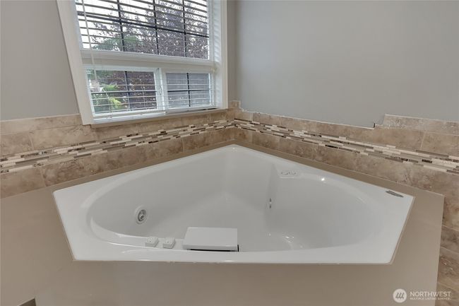 3414 204 Th Avenue Ct E, House other with 4 bedrooms, 4 bathrooms and 3 parking in Lake Tapps WA | Image 20