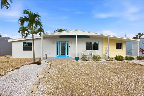 185 Hibiscus Dr, FORT MYERS BEACH, FL, 33931-3831 | Card Image