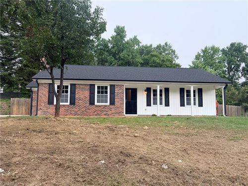 705 Lakecrest Ave, High Point, NC, 27265-2163 | Card Image