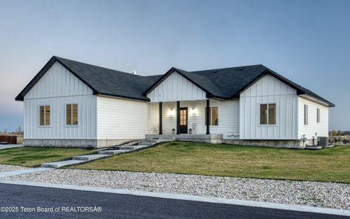 550 Meadowwood St, Pinedale, WY, 82941-5291 | Card Image