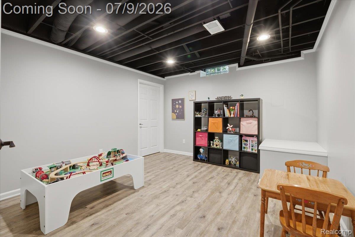 Residential in Commerce Charter Township 2