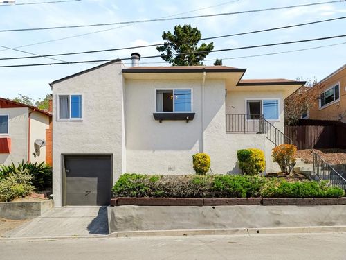 17198 Roberto St, Castro Valley, CA, 94546-3849 | Card Image