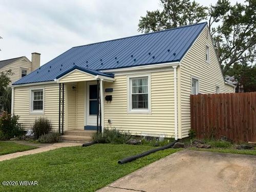 621 Woodland Ave, Williamsport, PA, 17701-2451 | Card Image