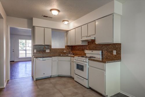b-113 Meteor Dr, Austin, TX, 78745-5601 | Card Image